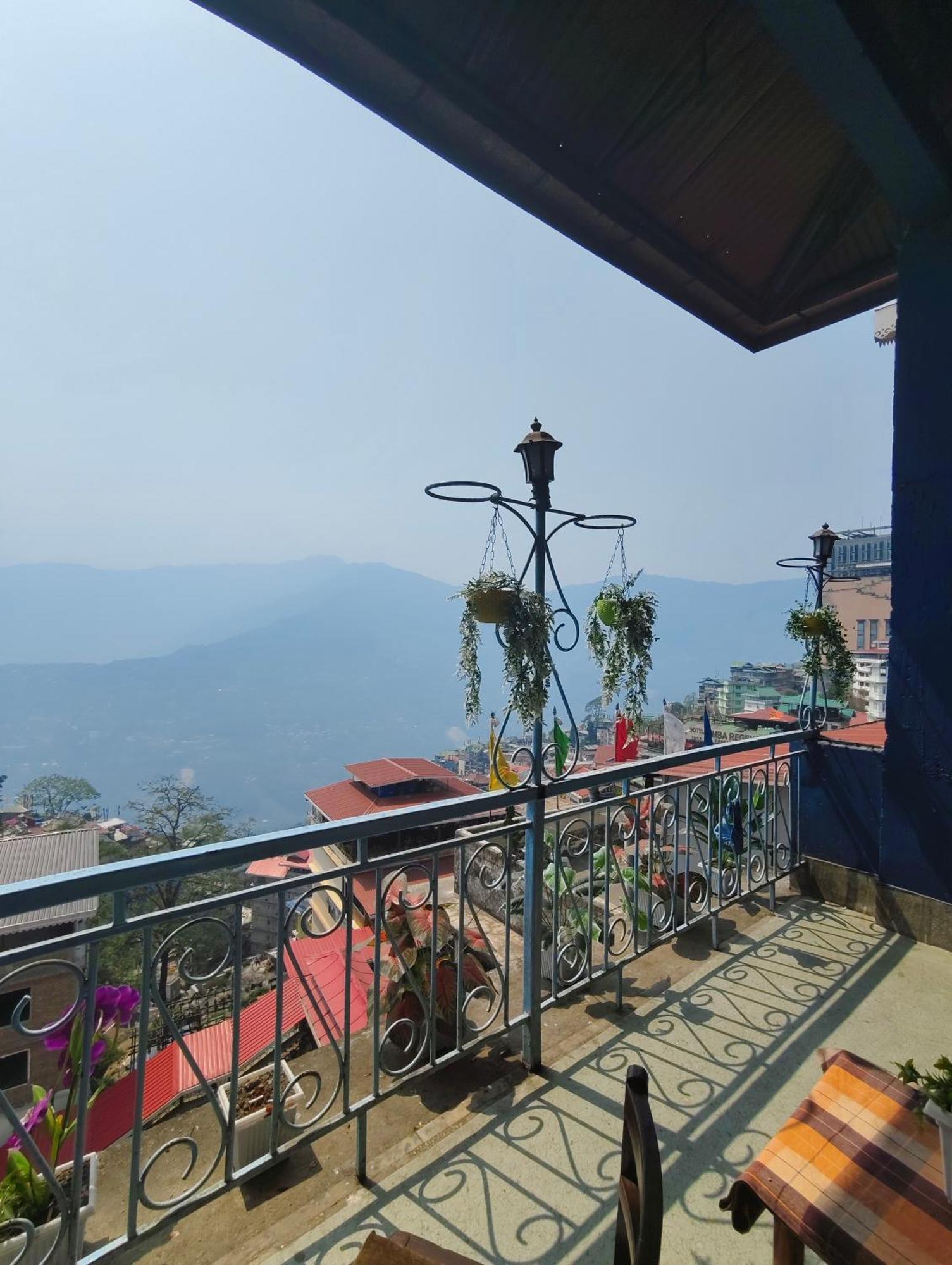 Lhonark Residency Otel Gangtok Dış mekan fotoğraf